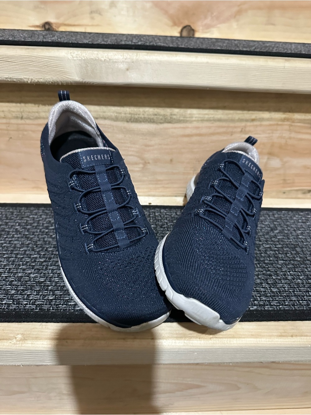 Skechers Women's Navy Knit Slip-On Sneakers size 9
